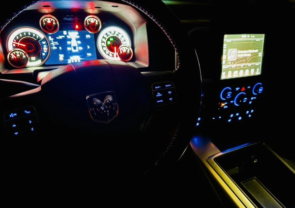 Dodge RAM cena 94000 przebieg: 162000, rok produkcji 2014 z Legnica małe 436